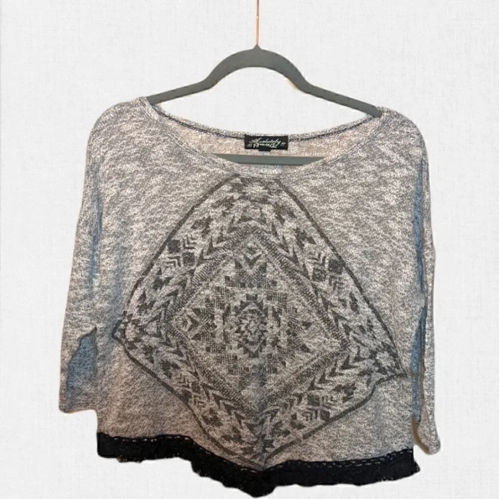 Absolutely Famous Crop Top Long Sleeve